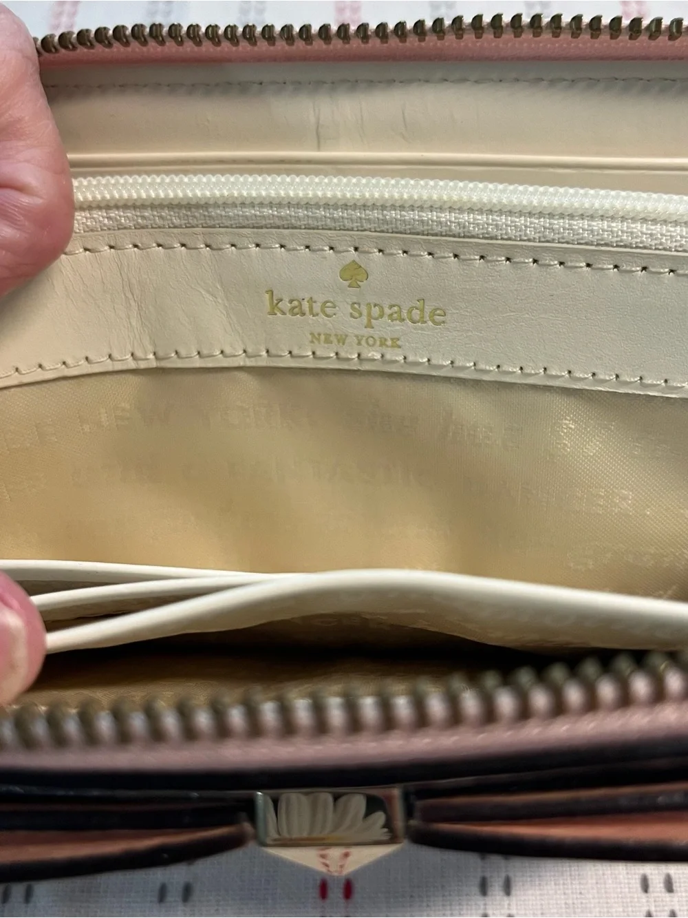 kate spade compact patent
